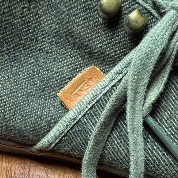 Vans Olive Green High-Top ladies Shoes - Picture 2 of 8